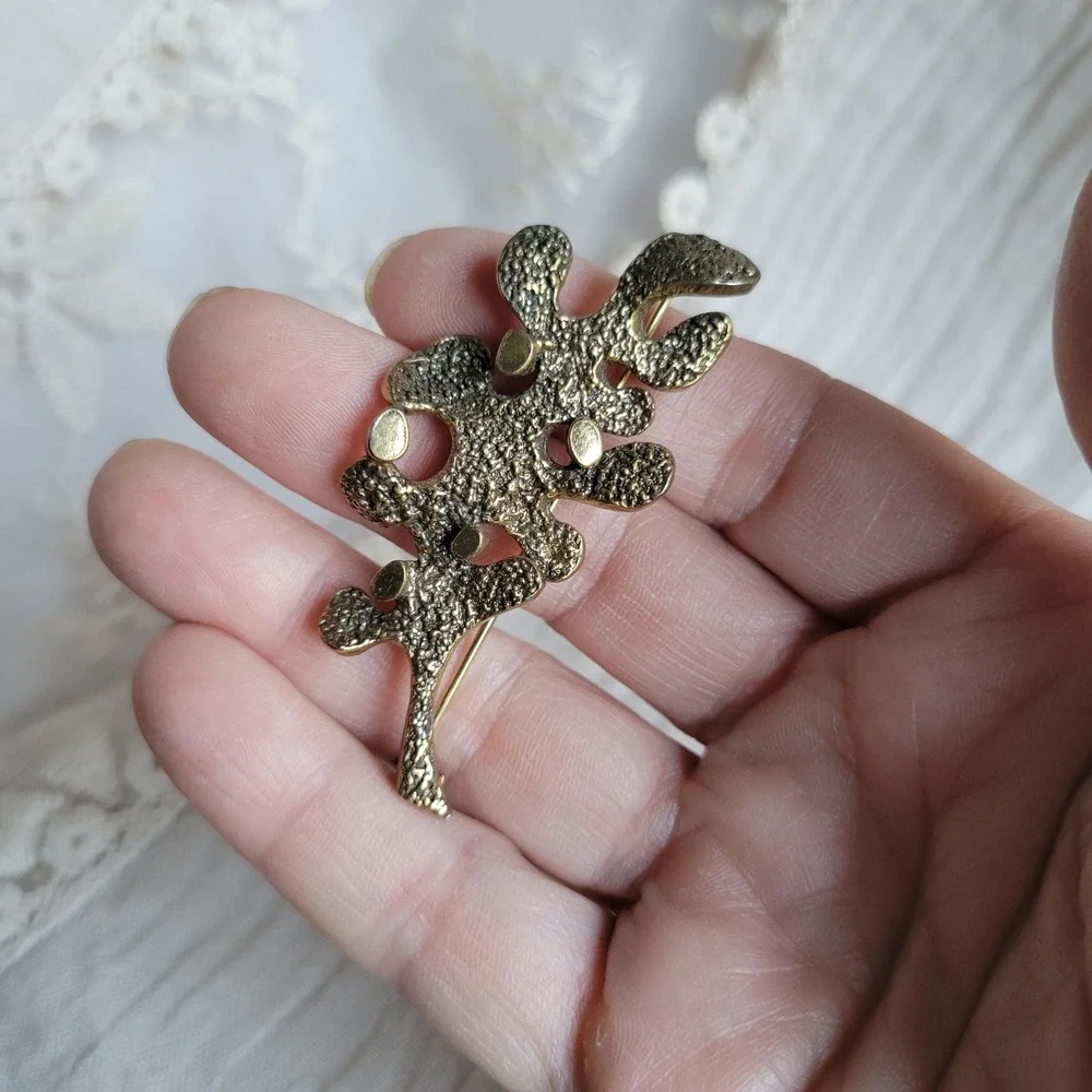 Vintage 1960s Zentall Oak Leaf Brooch Gold Tone Brutalist Modernist Fall